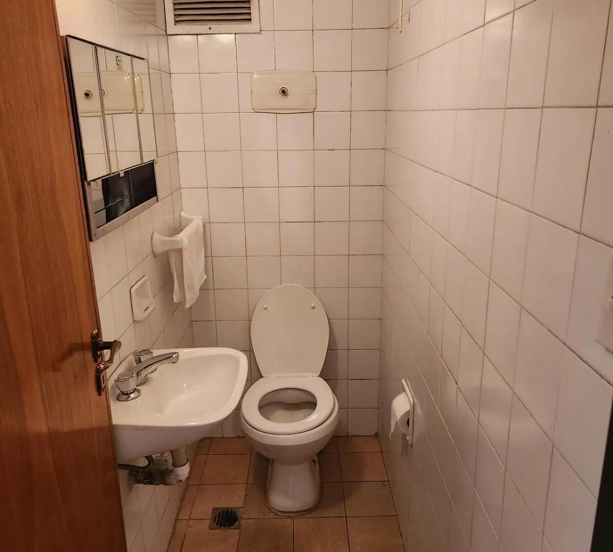 Apartamento Espacioso En El Corazon De Mendoza Argentína